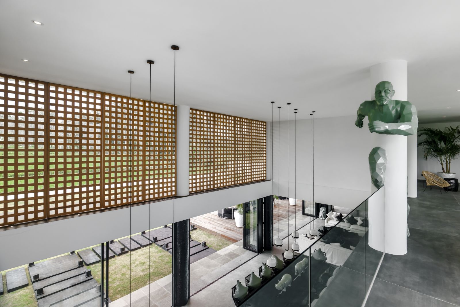 SUMPTUOUS VILLA